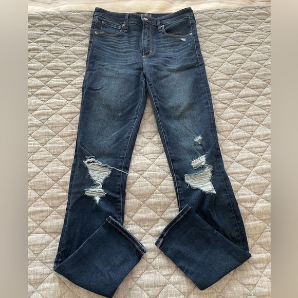 Abercrombie High Rise Skinny Jeans - Picture 2 of 4